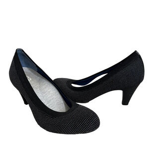 Betabrand “Late to the Gate” Black Stretch Fabric Pumps Sz 8 Travel Comfort